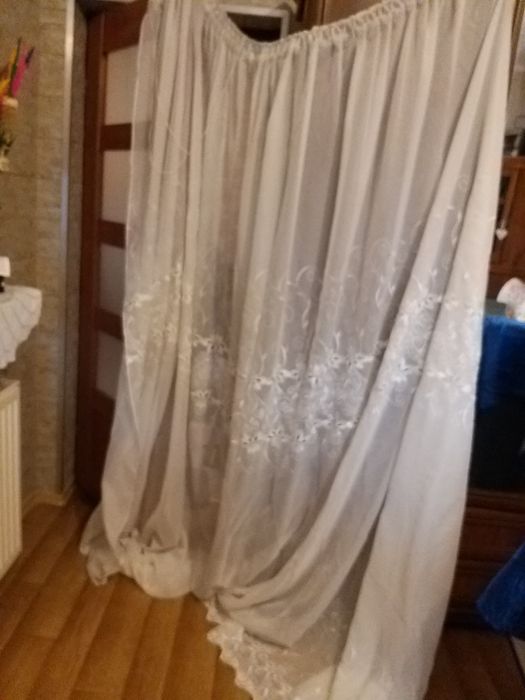 Piękna firanka do salonu