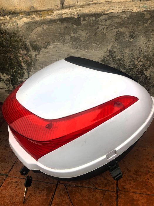 Кофр на мотоцикл/скутер з кріпленням