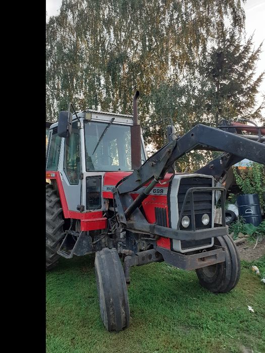 Ciągnik Massey Ferguson 699