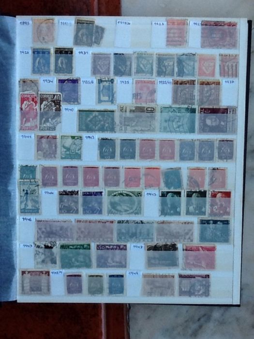 Colecção de selos (álbum e portes, grátis)
