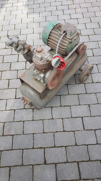 Sprężarka ursus + silnik + zbiornik