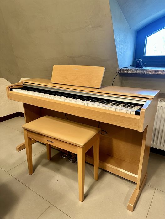 Цифрове піаніно Yamaha YDP-142C