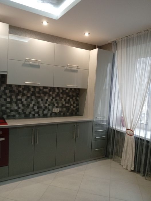 ЦЕНТР, ЛИСТОПАД, 2-х кiмнатна квартира