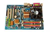 Gigabyte GA-EP31-DS3L + Intel Core 2 Quad Q6600 + 4GB DDR2