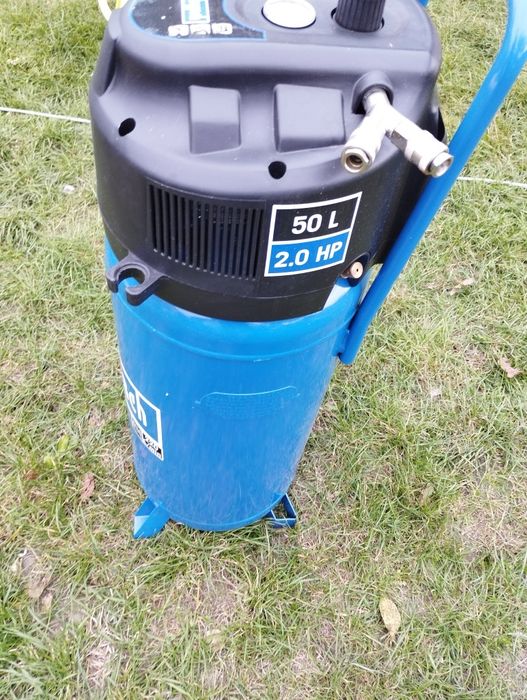 Kompresor pionowy HC50V Scheppach