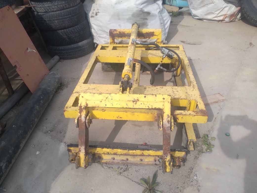 Chwytak hydrauliczny do bloczkow betonowych