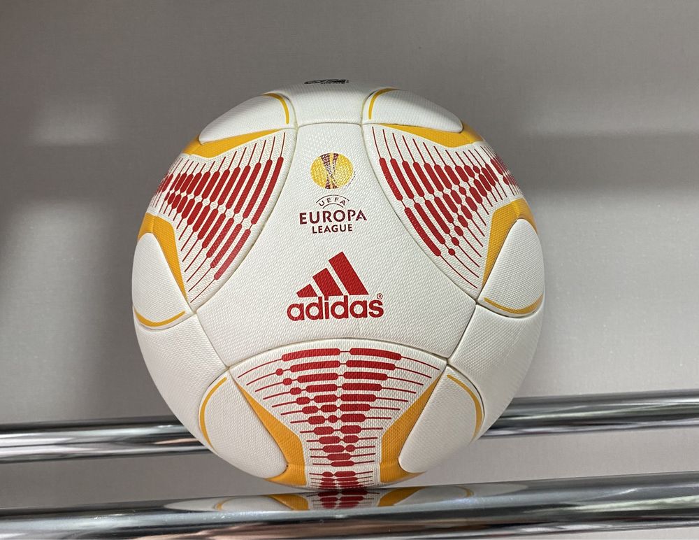 Футбольный Мяч Adidas Europe League