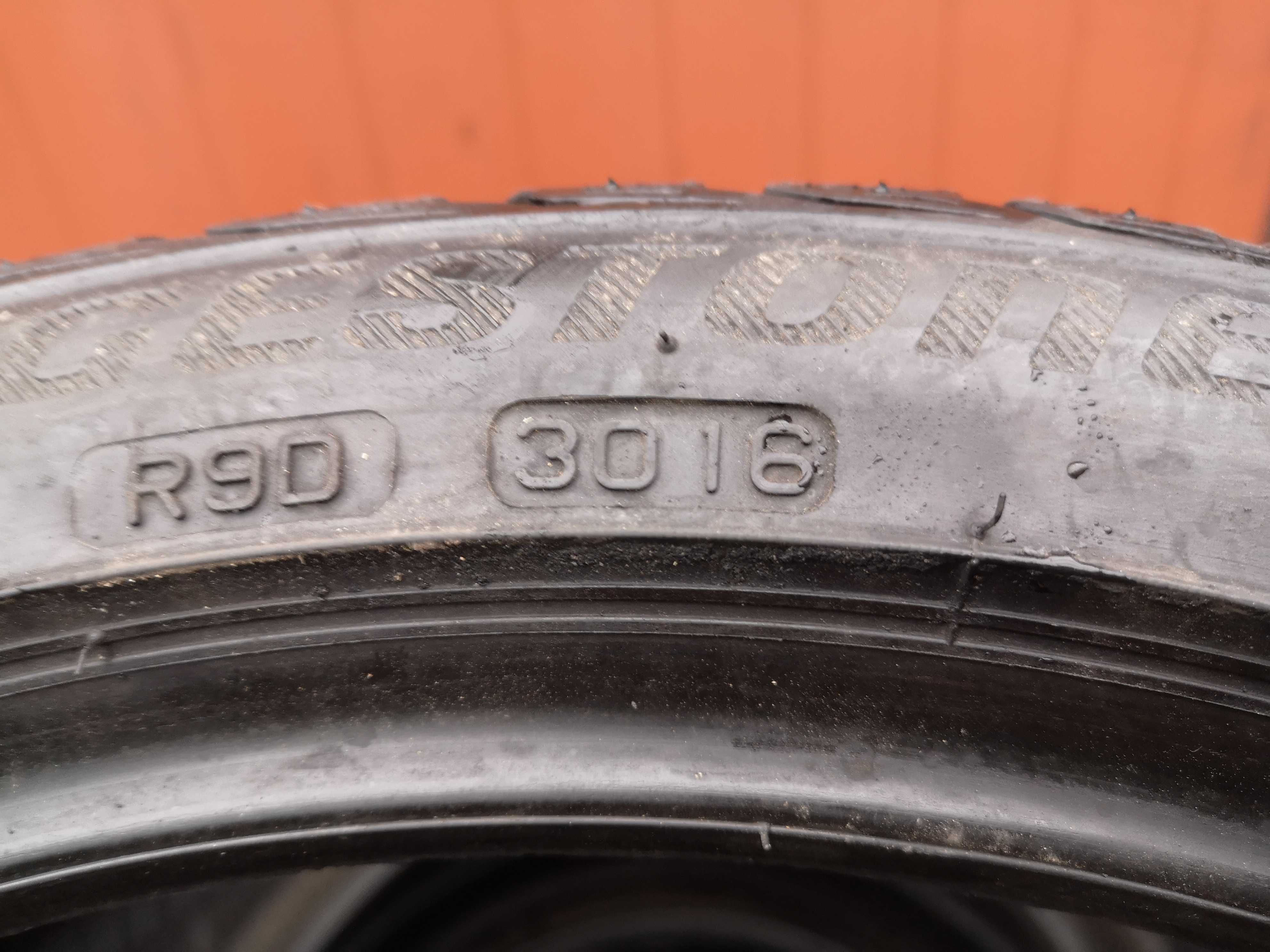 215/40 R17 87V - Bridgestone Blizzak LM-32 (2 sztuki)