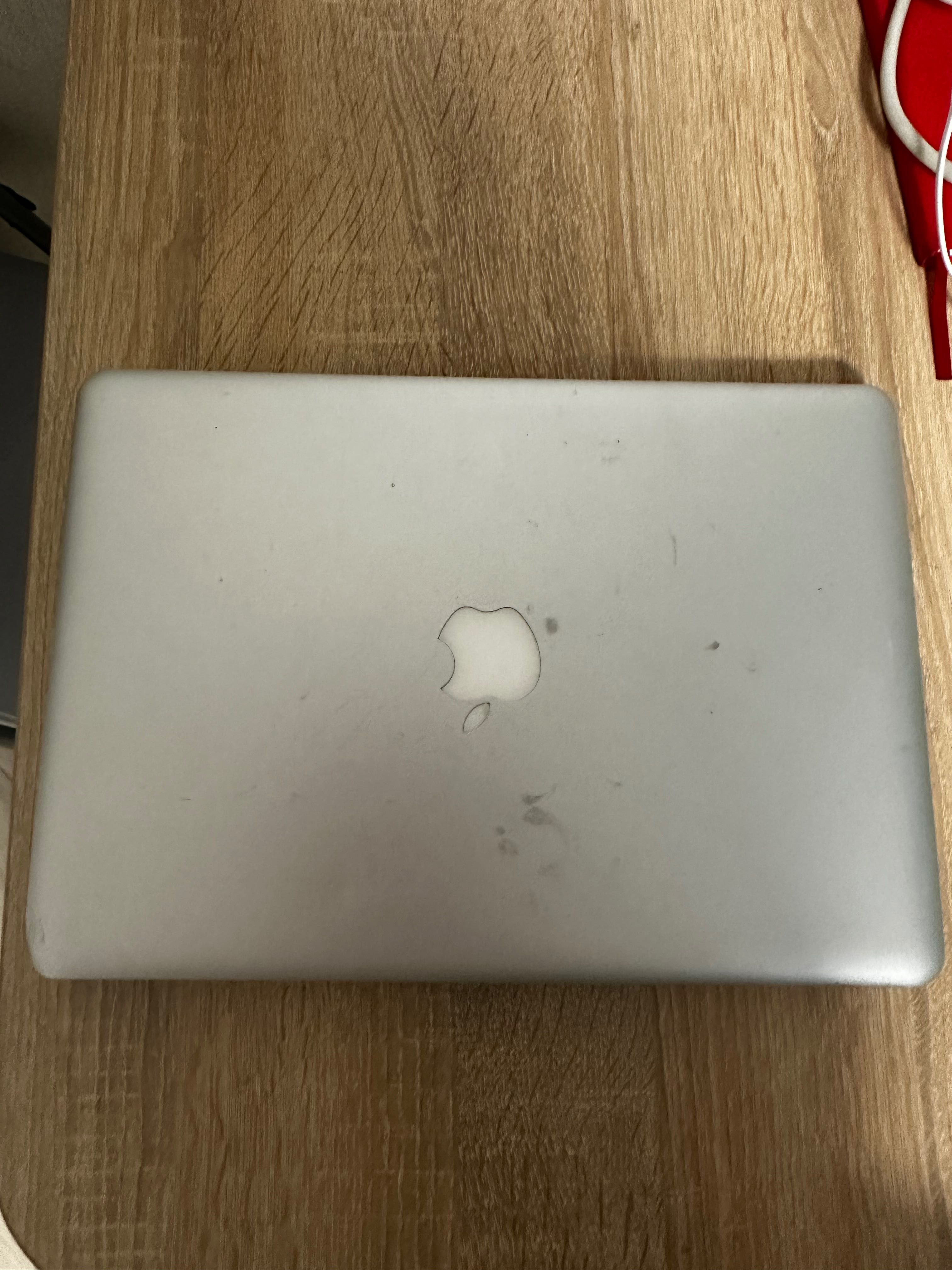 MacBook Pro 13 macOS 10.15.7