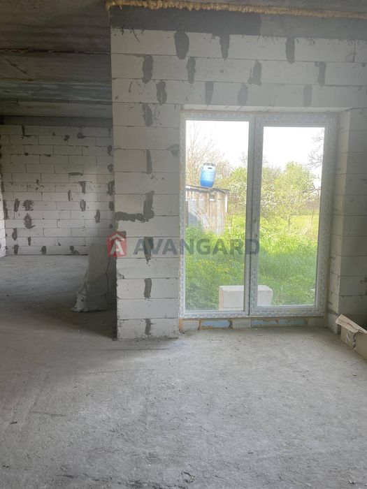 Продам будинок для креативних і амбіційних.