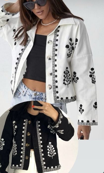 Розпродаж вишиванок, жилеток, жакетиків.