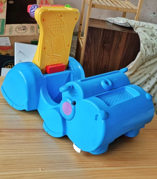 Pchacz Fisher price hipcio jeździk chodzik