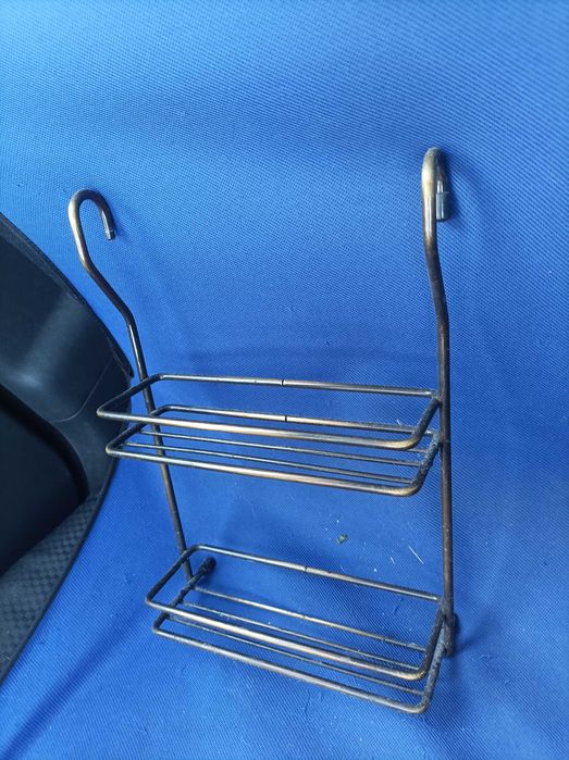 Dwa metalowe ciężkie przyborniki kuchenne do zawieszenia