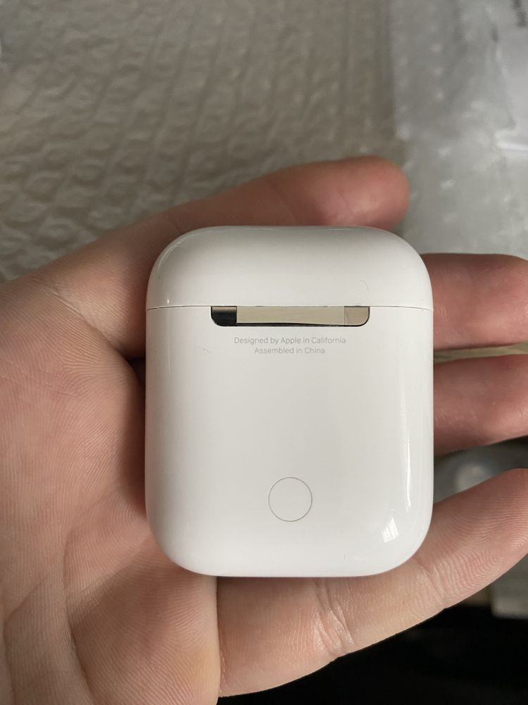 Etui Airpods 2 Stan Idealny Кейс Бокс Футляр A1602