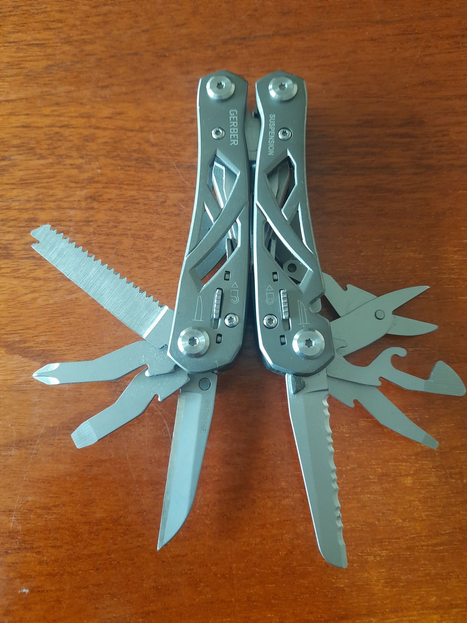 Gerber Suspension Multitool Powystawowy Jak nowy