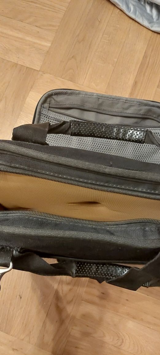 Torba na laptop do 15'' samsonite uszkodzona