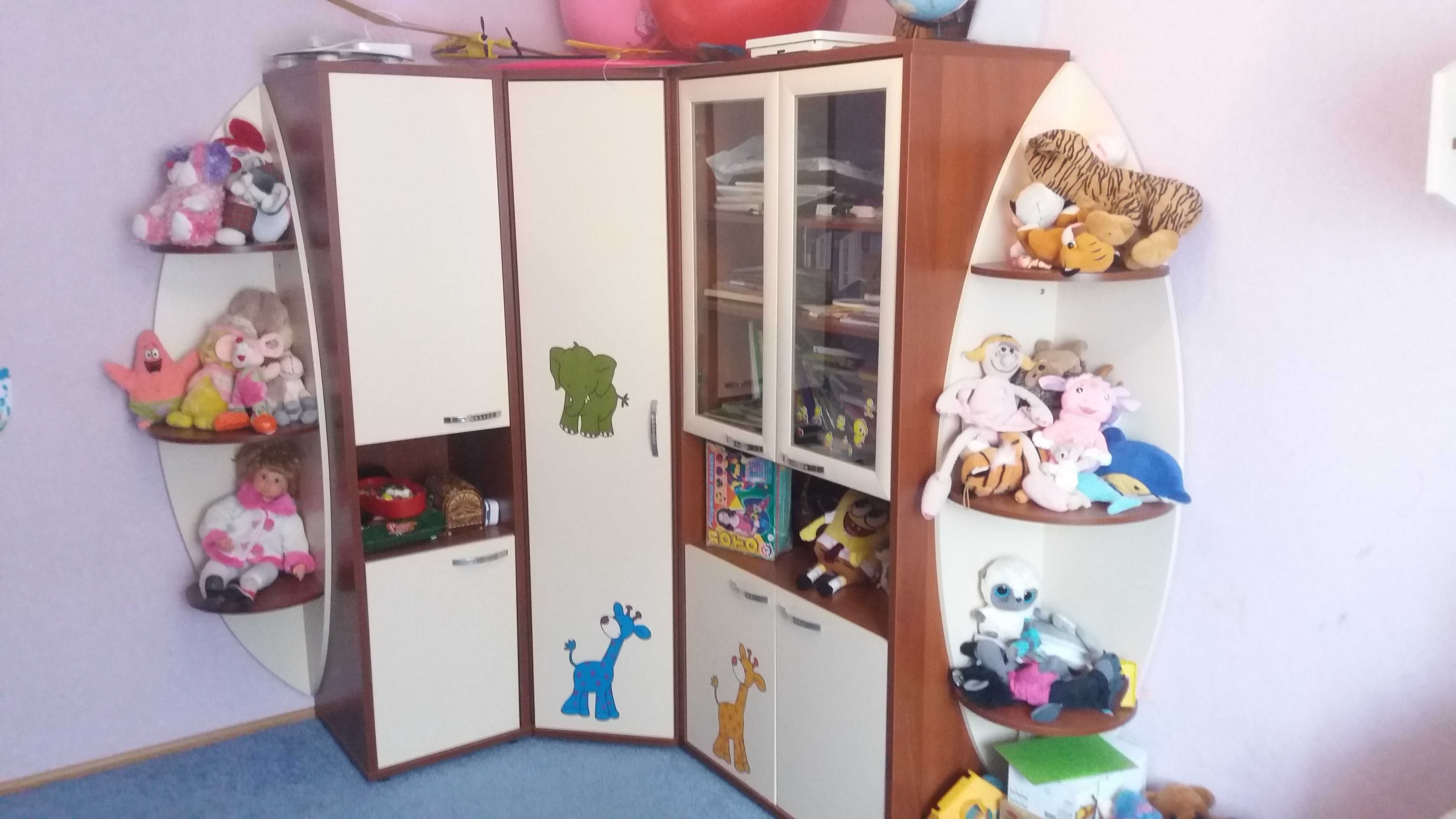 Мебель в детскую. Шкафы детские произв. мебельная студия "Ренессанс"