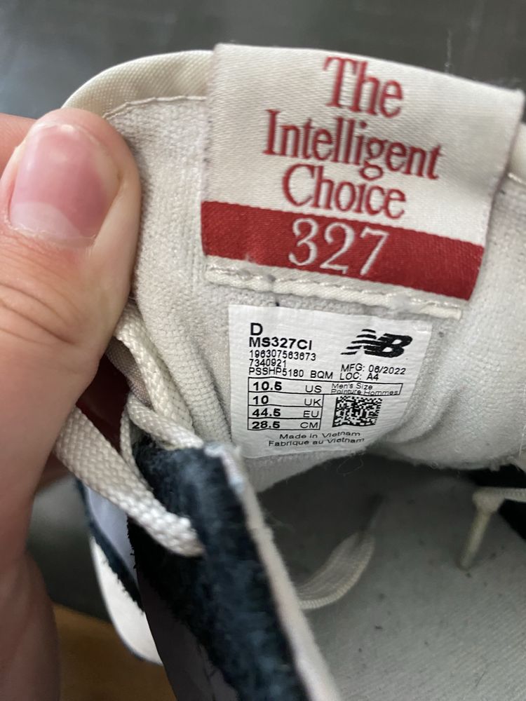 кросівки New Balance 327