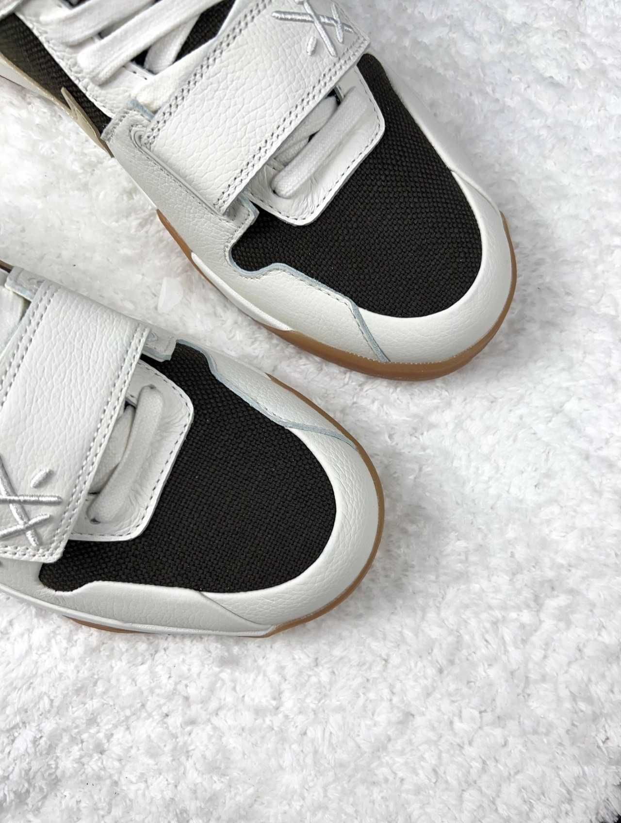 Travis Scott x Jordan Jordan x Travis Scott R.45