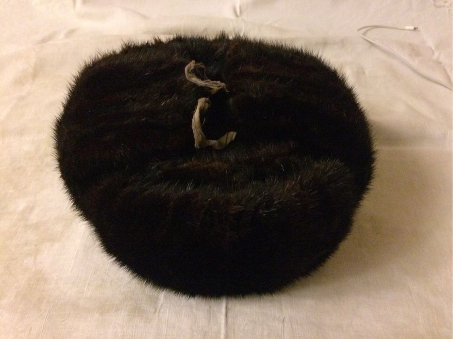 Шапка норкова чорна ушанка