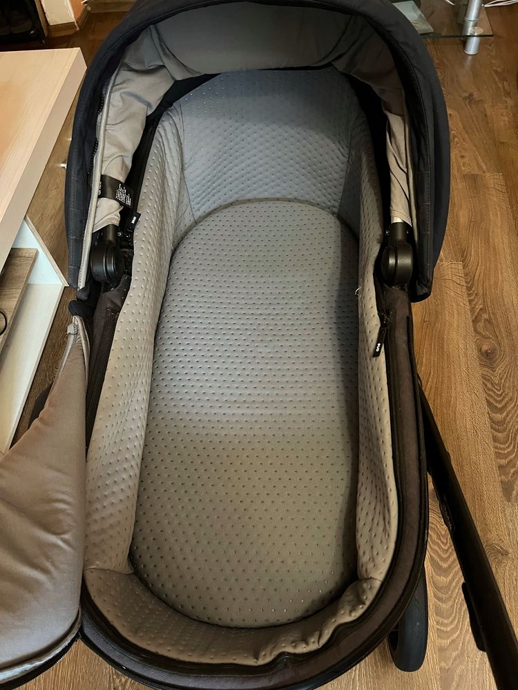 Продам коляску Anex m/type 2в1
