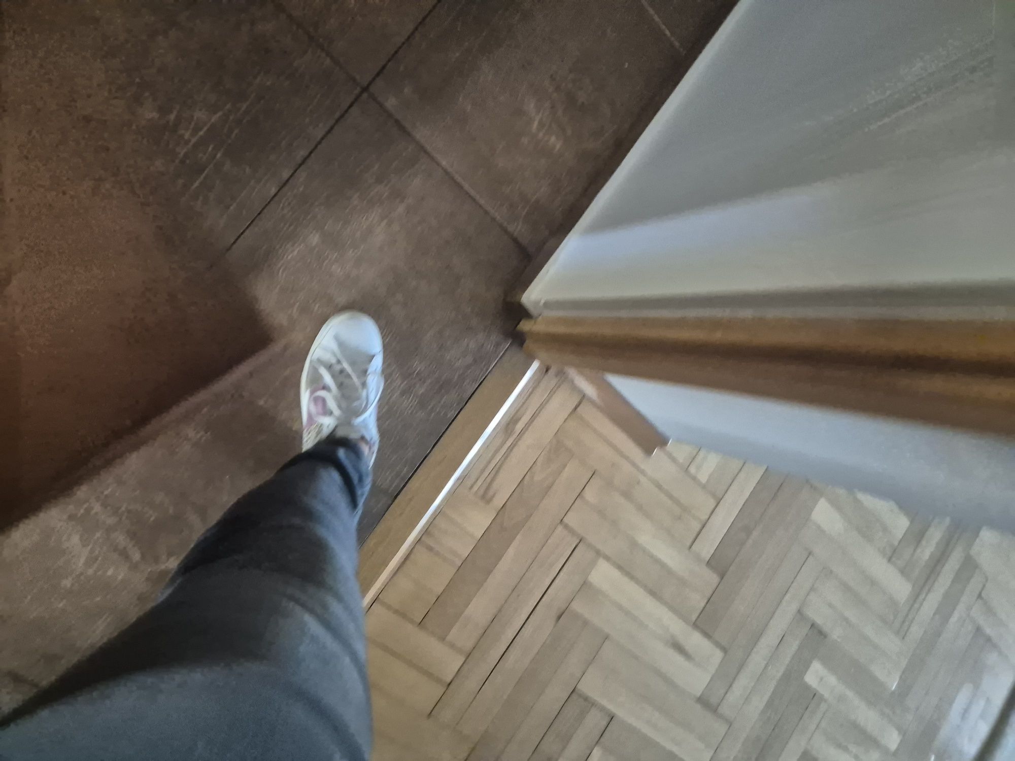 Szafka narożna TV Stolik narożna