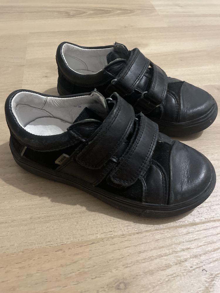Czarne skórzane buty r, 29