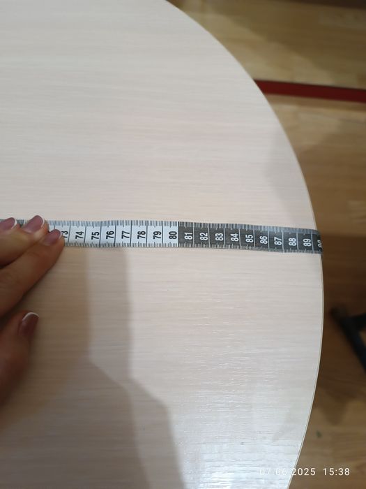 Продам журнальний столик сосна венге в стані новий