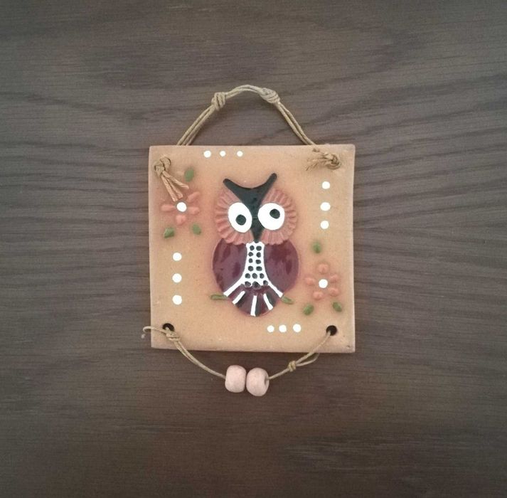 Peça decorativa de artesanato português em barro, de 1993