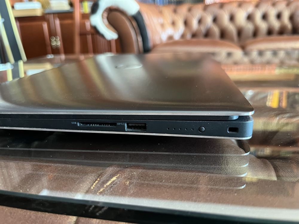 Dell Precision 5540 i9, 32gb ddr4, Nvidia p2000 15.6" FHD