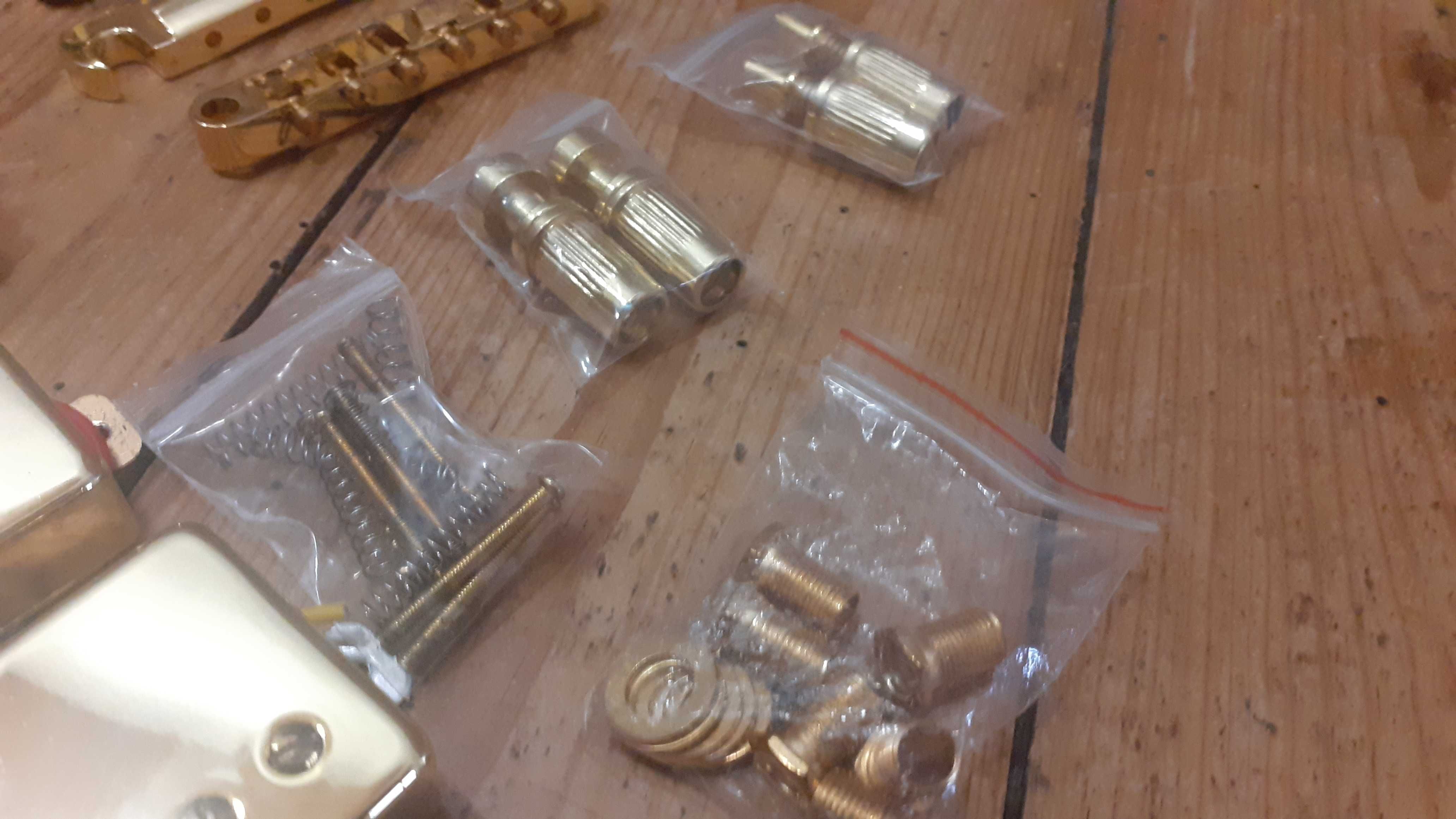 Humbuckers + Afinadores + Ponte + Tailpiece