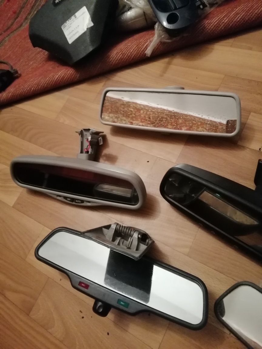 Зеркало заднего вида