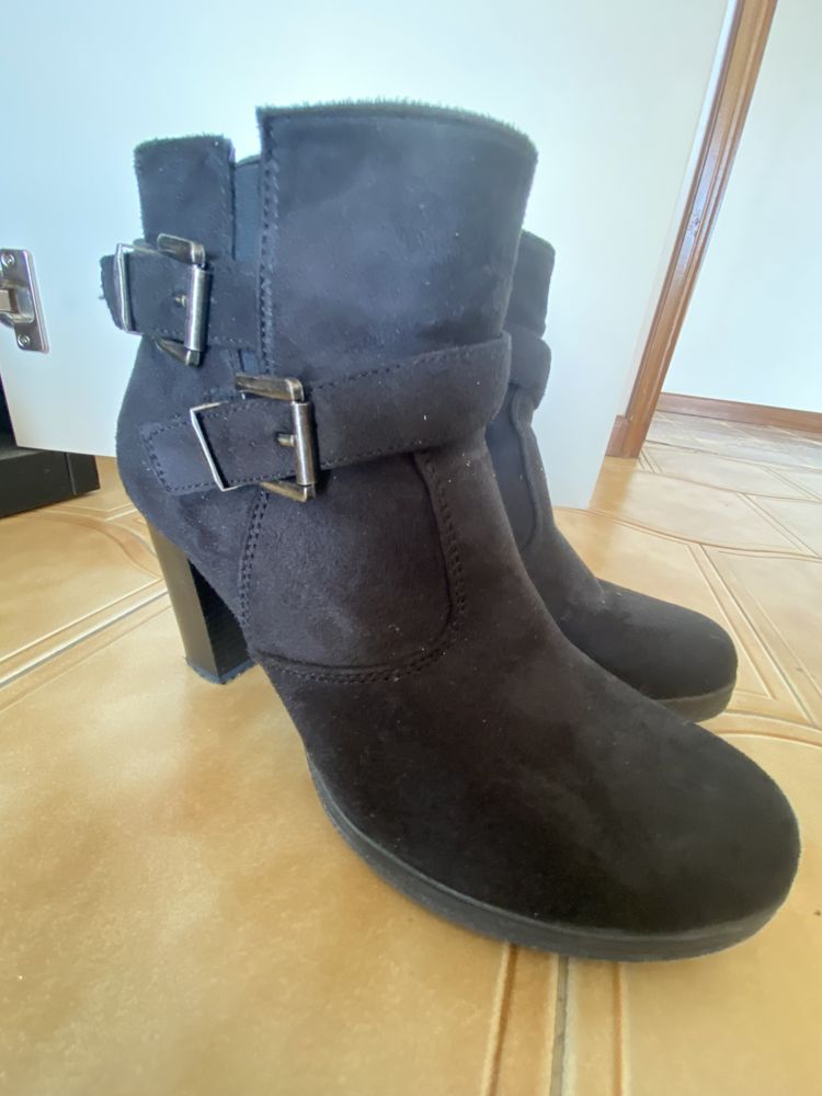 Botas pretas plataforma