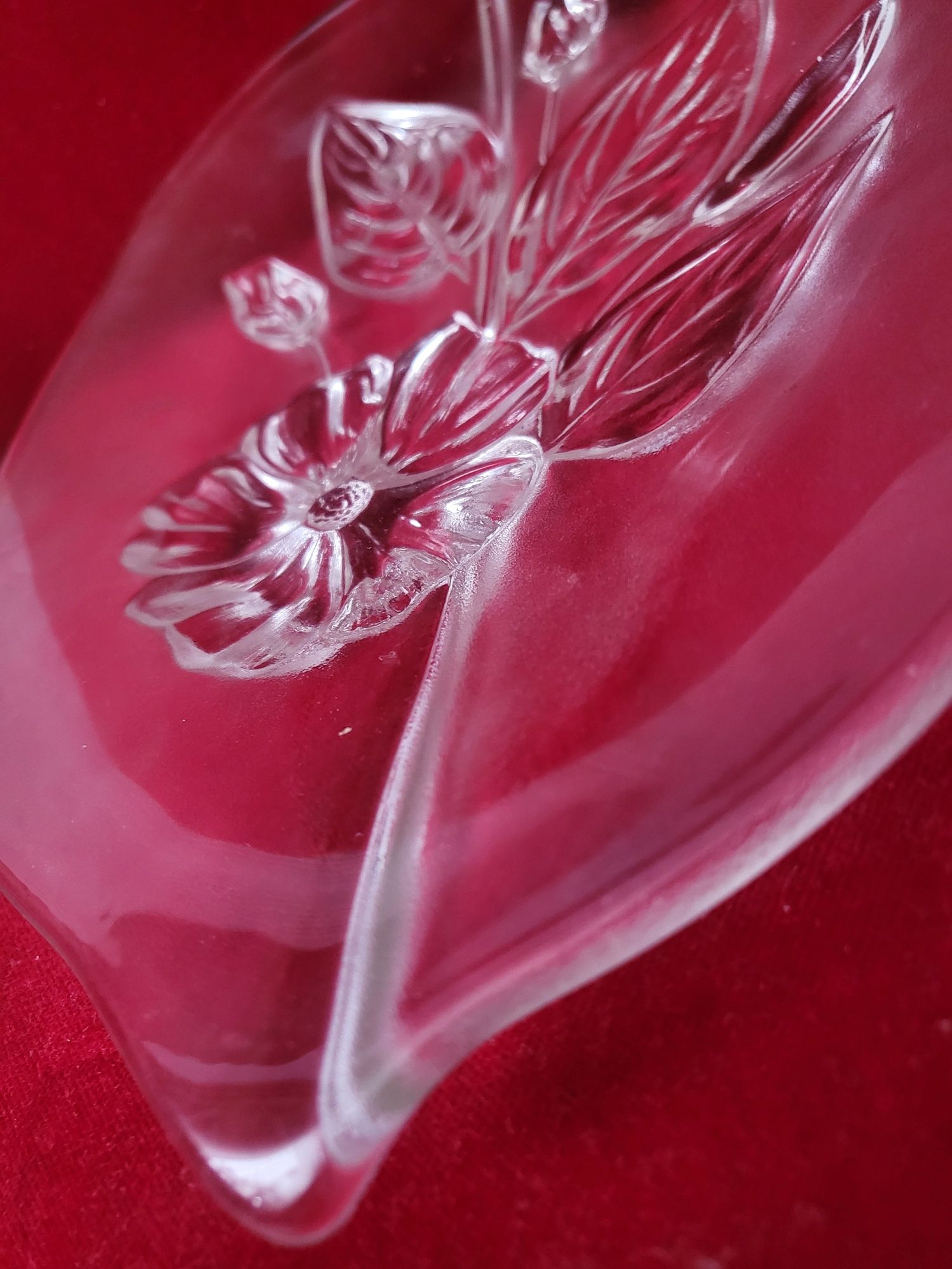 Piękna orginalna patera LISĆ Tłoczone kwiaty  WALTHER GLASS