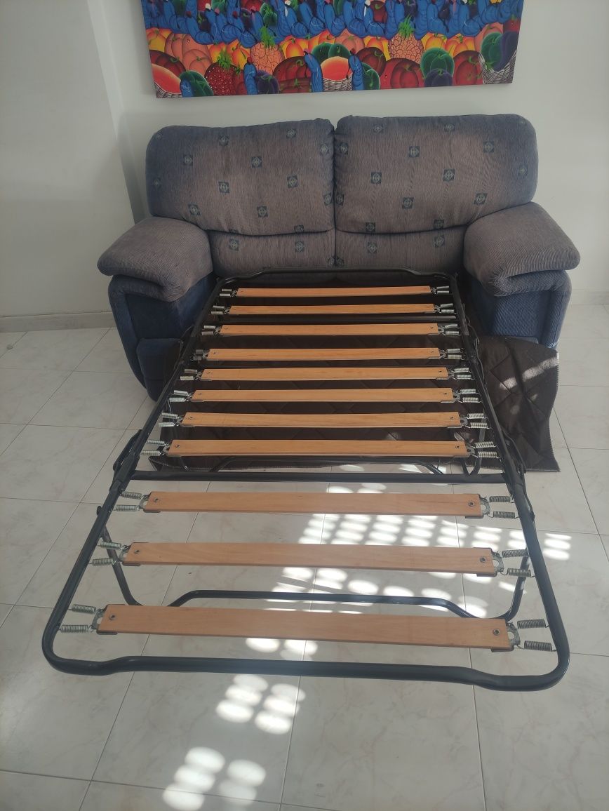 Sofá-cama em Azul