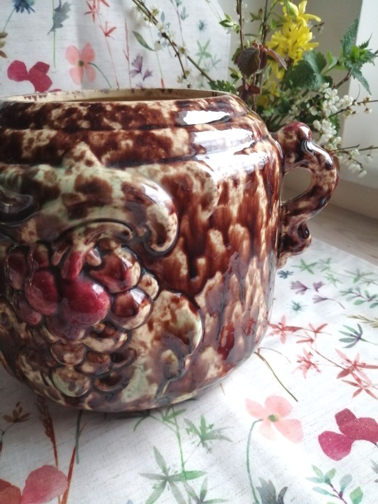 Ceramiczny stary garnek
