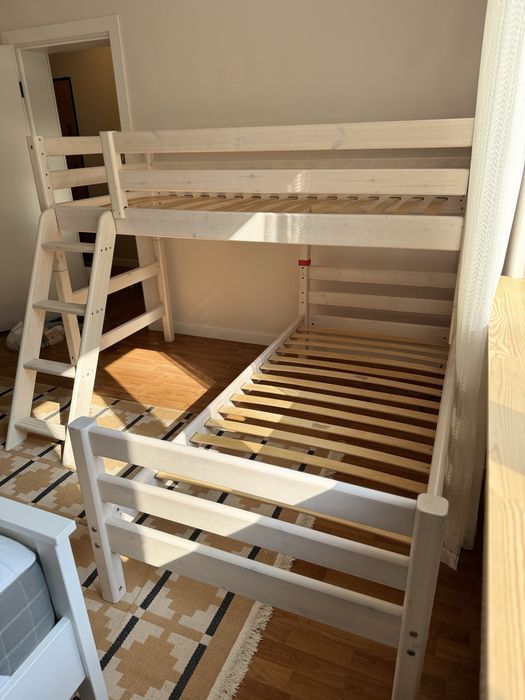 Flexa łóżko piętrowe półwysokie bielone z łóżniem niskim sttan dobry