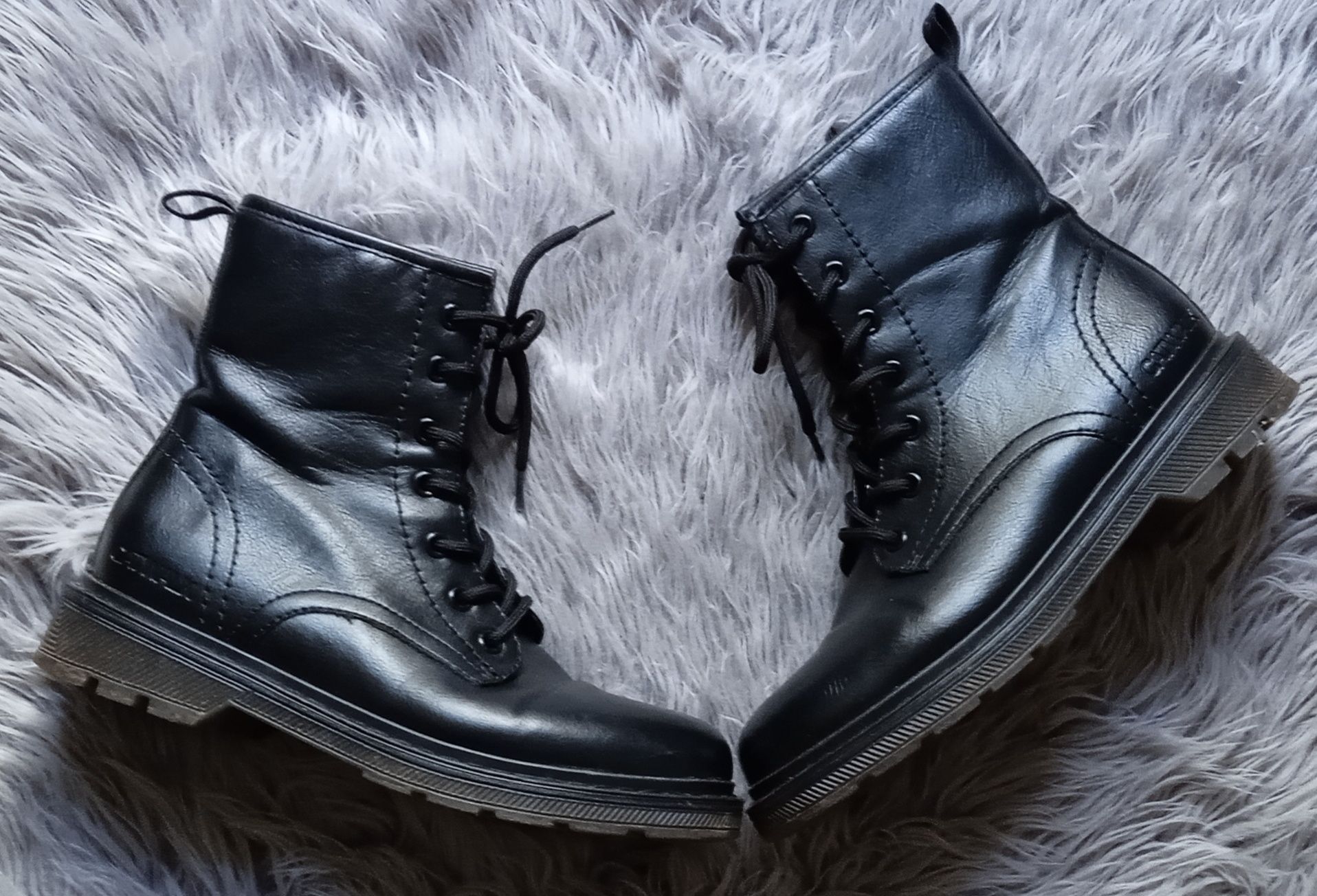 Buty trzewiki glany CATWALK czarne rozm.36