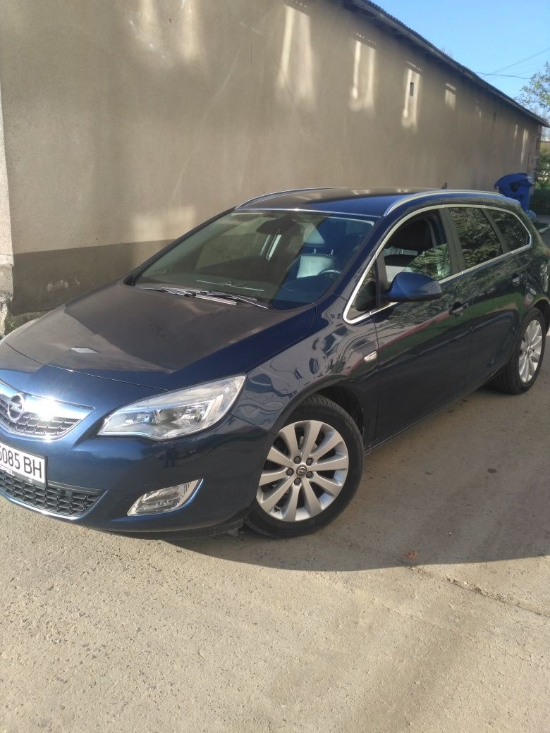 Opel Astra j sport tour