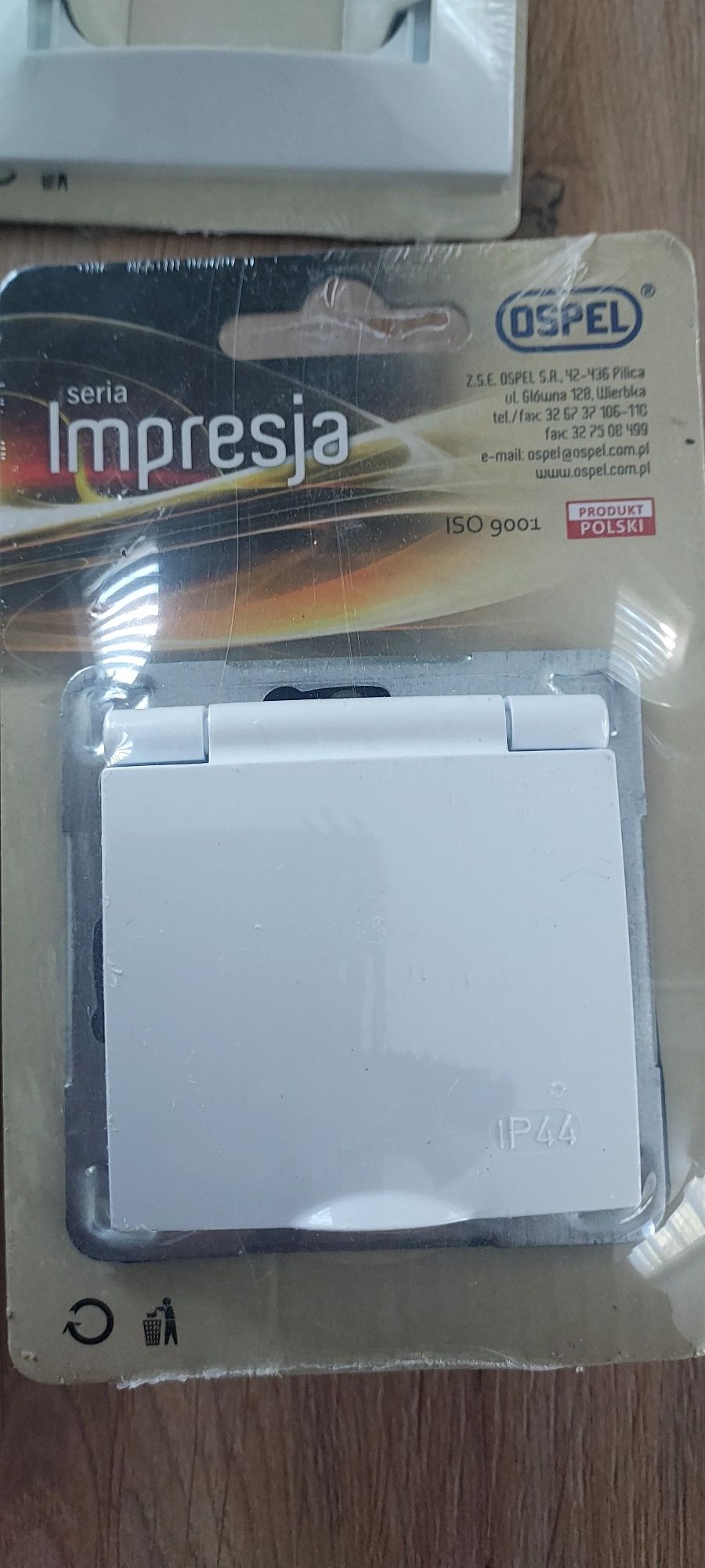 Zestaw gniazdo, łącznik, ramki Impresja