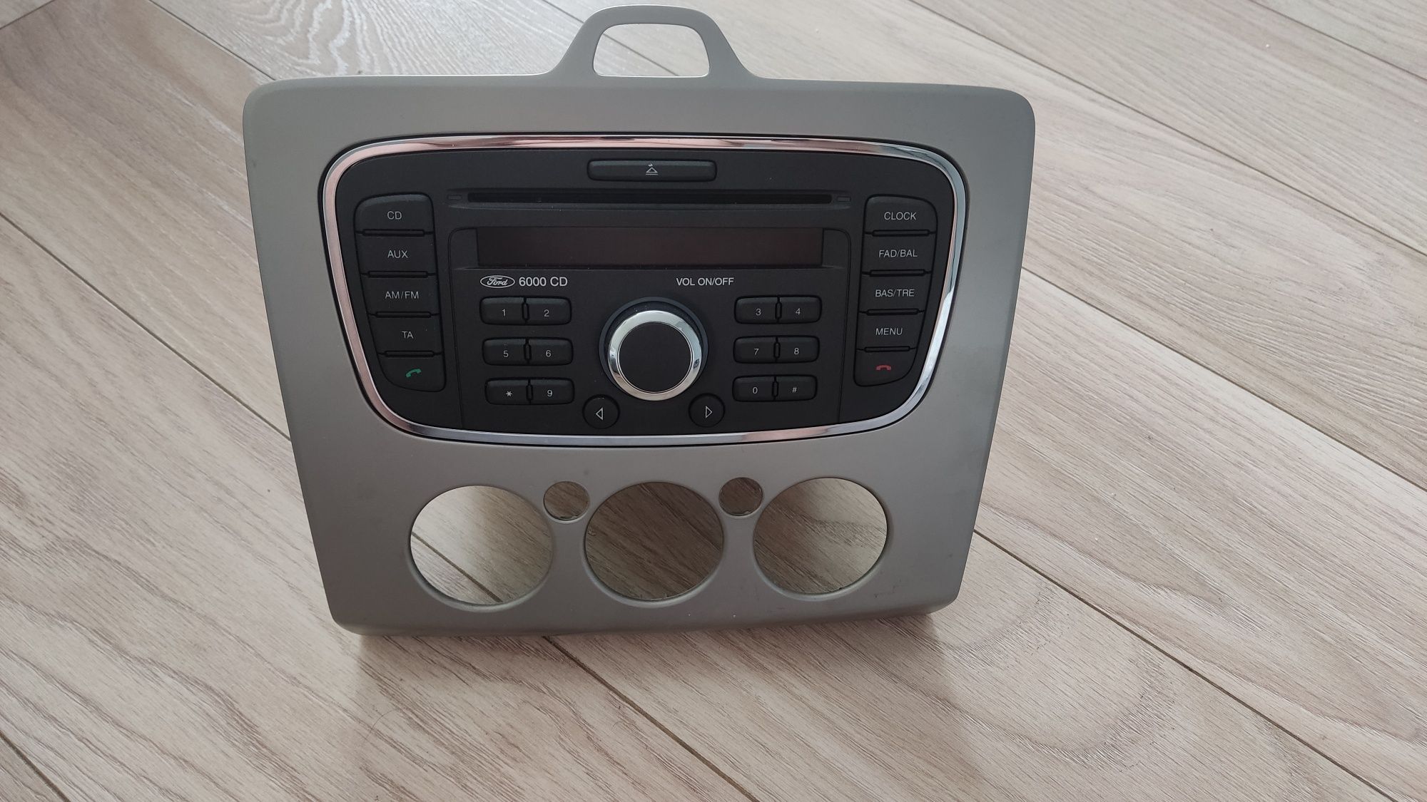 Ford Focus mk2 Lift radio z kodem.