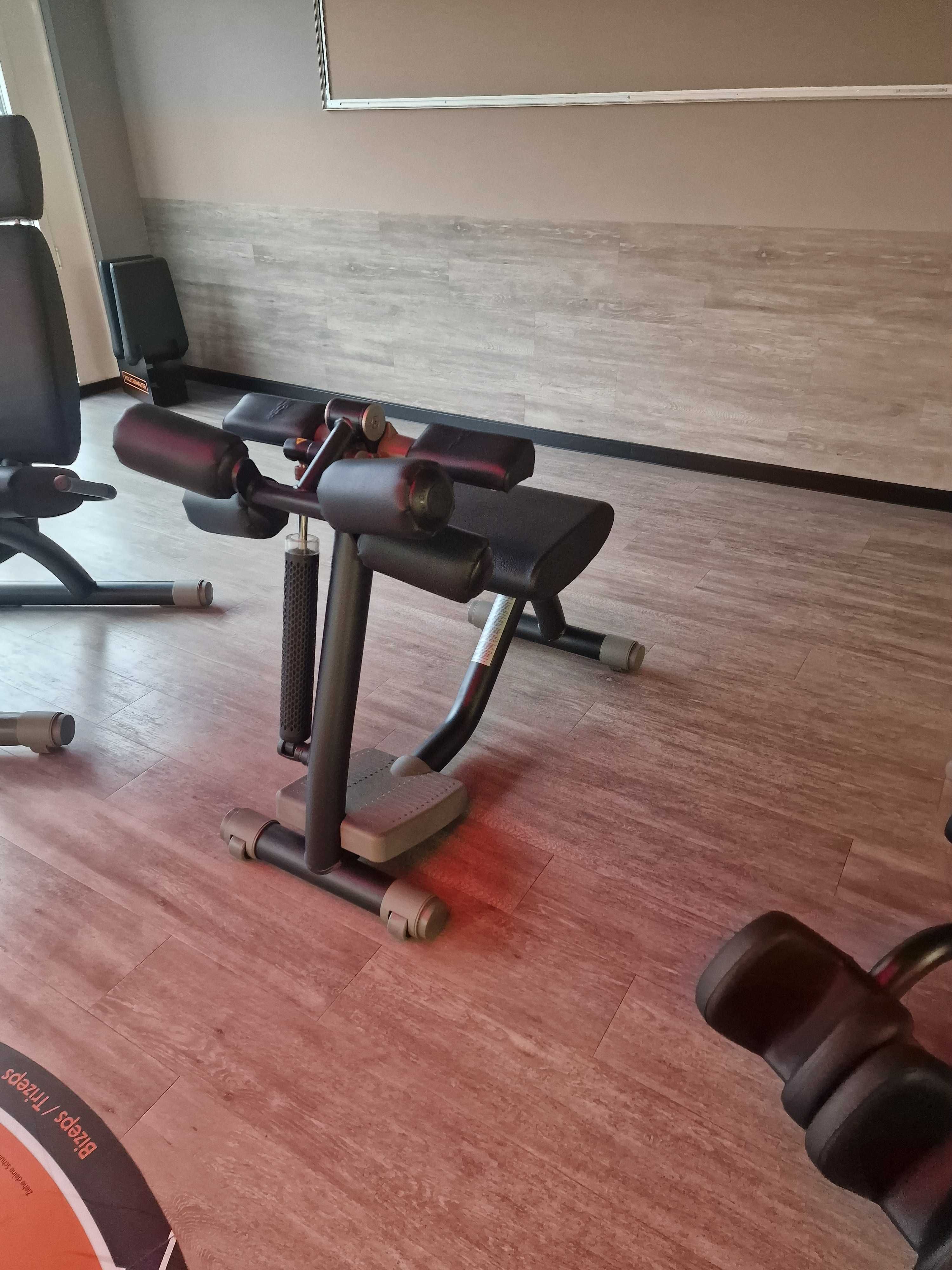 Technogym Easy Line Zestaw 9 Maszyn do treningu obwodowego