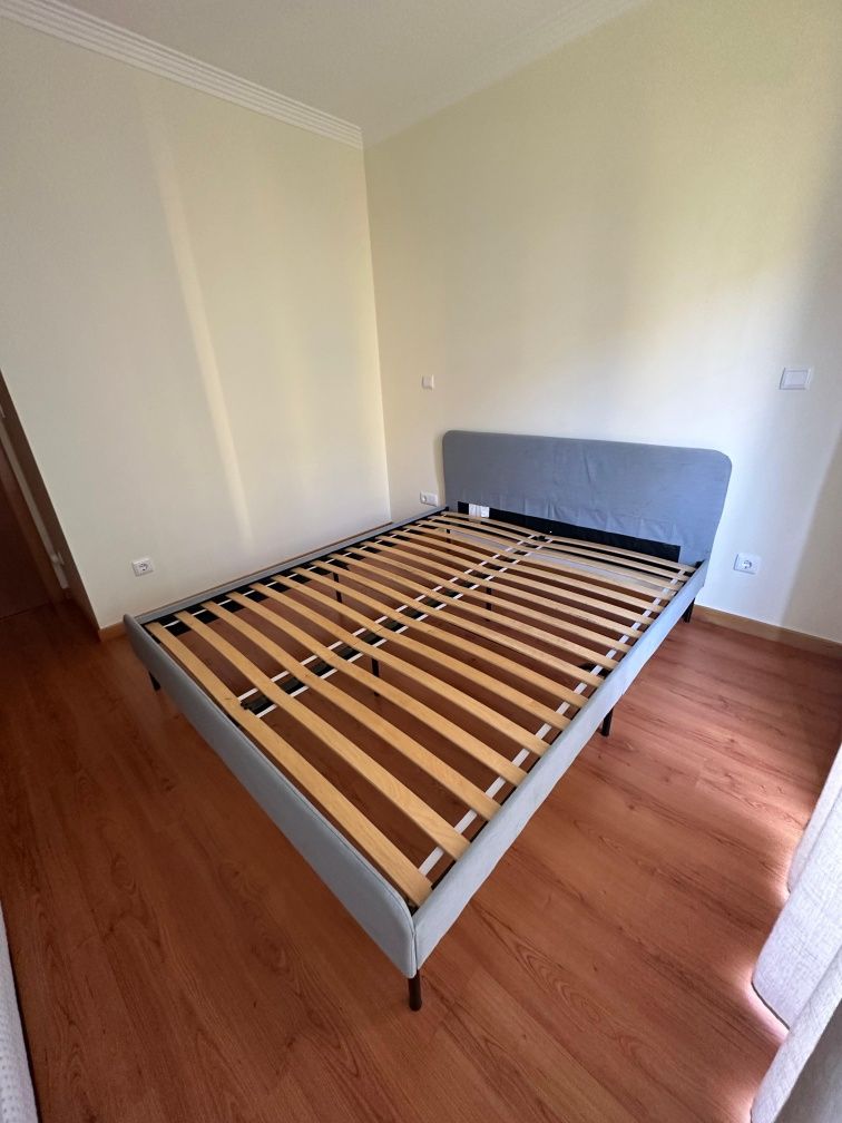 Cama SLATTUM - Ikea usada