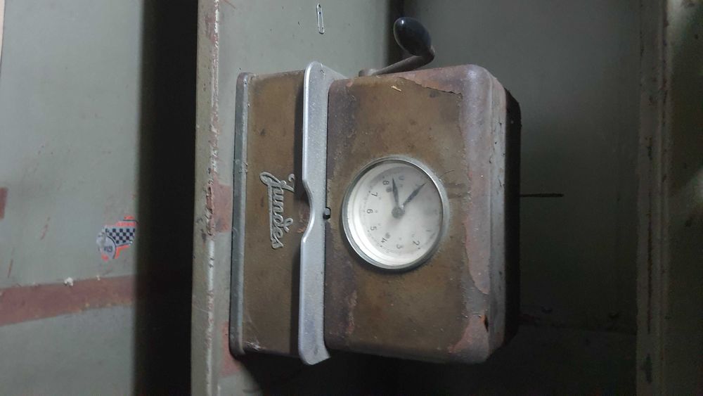 Relogio de ponto antigo marca Jundes