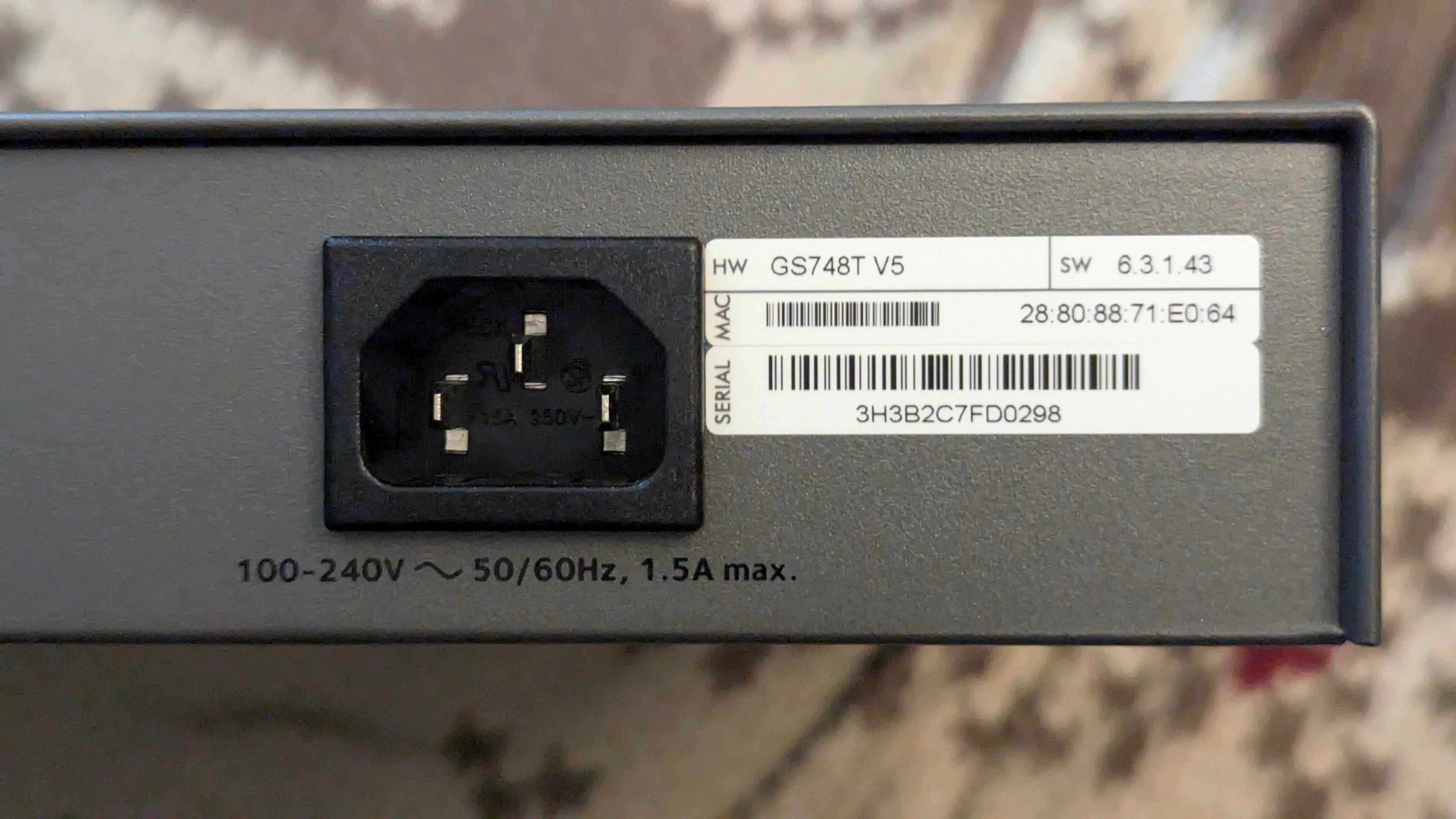 Switch NETGEAR GS748Tv5