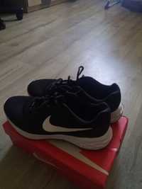 Buty Nike Revolution 6 do biegania