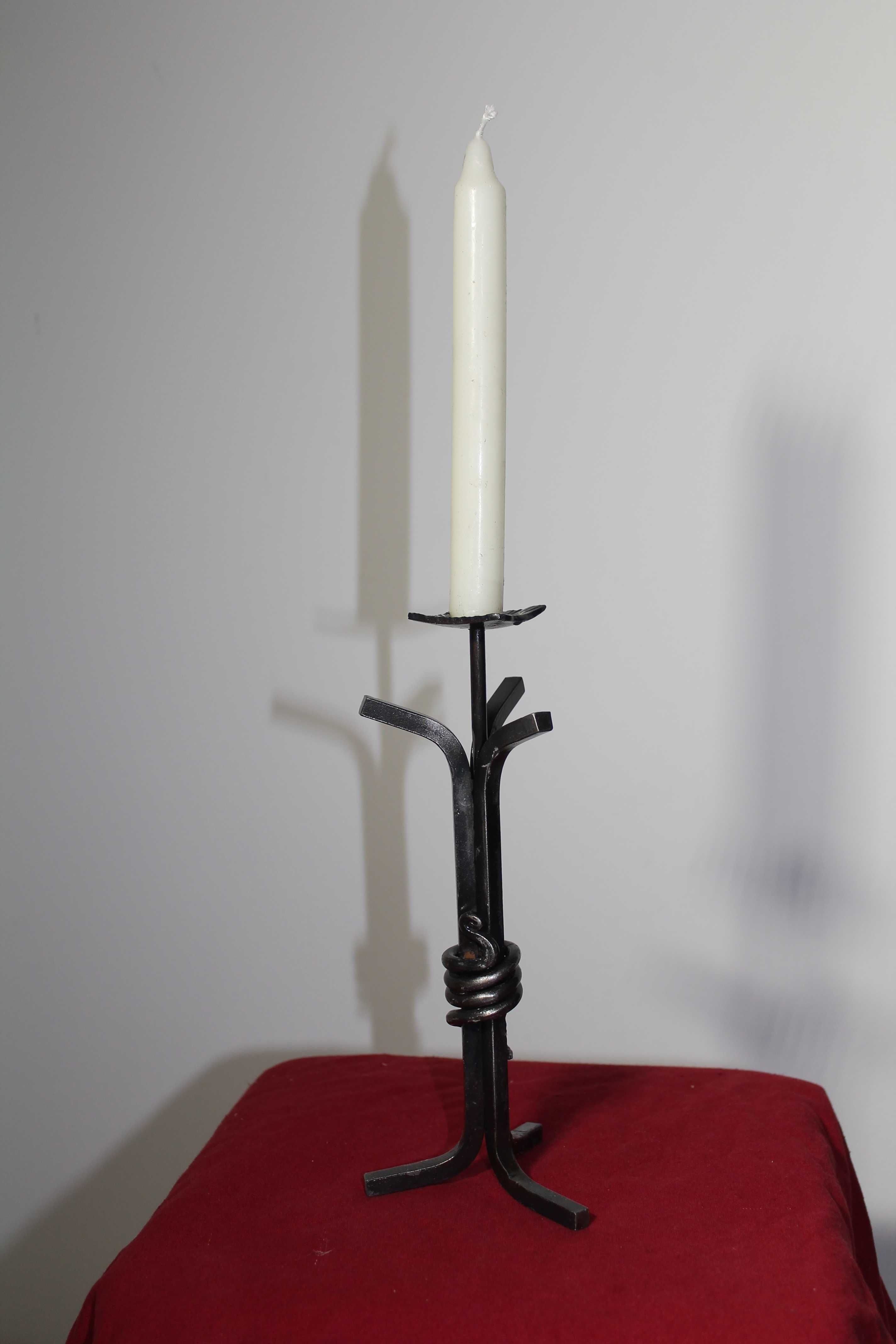Castiçal forjado