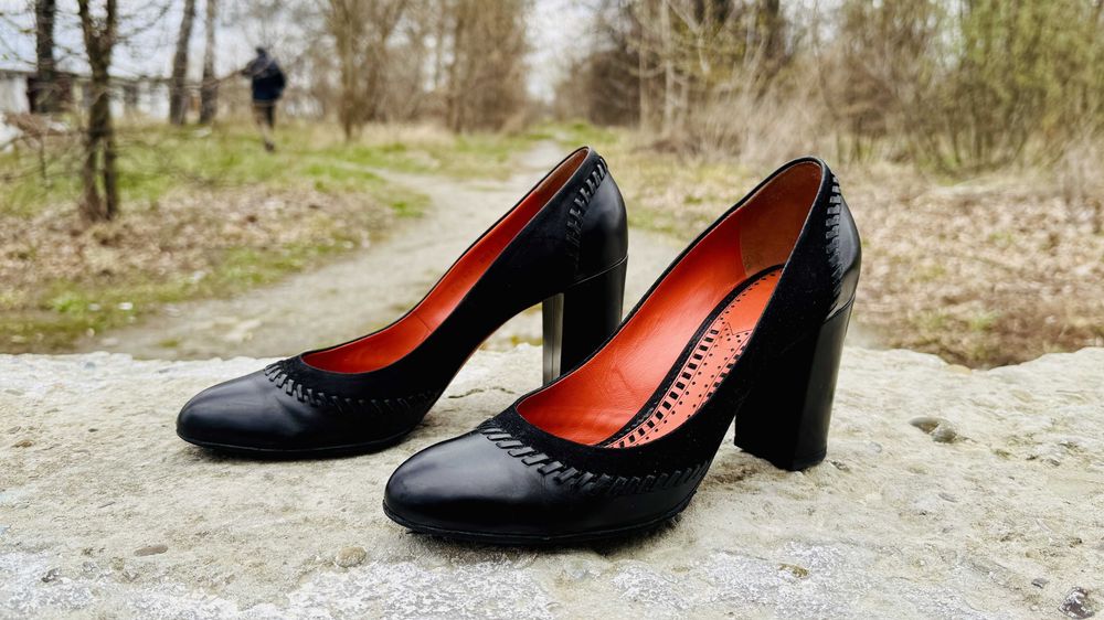 Жіночі шкіряні туфлі Santoni
