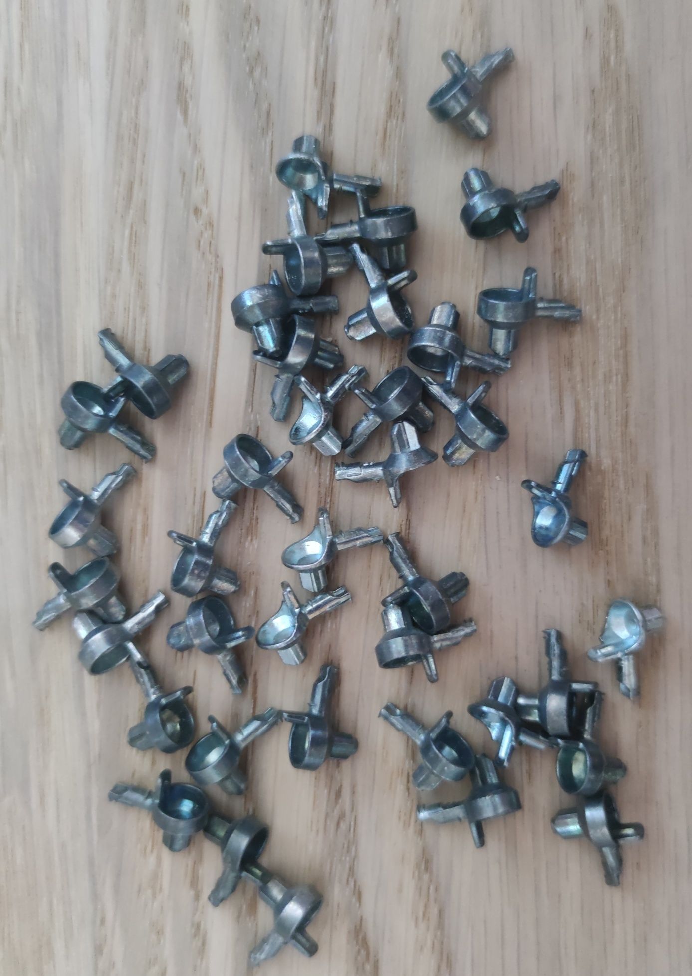 36 wsporników do półek Ikea