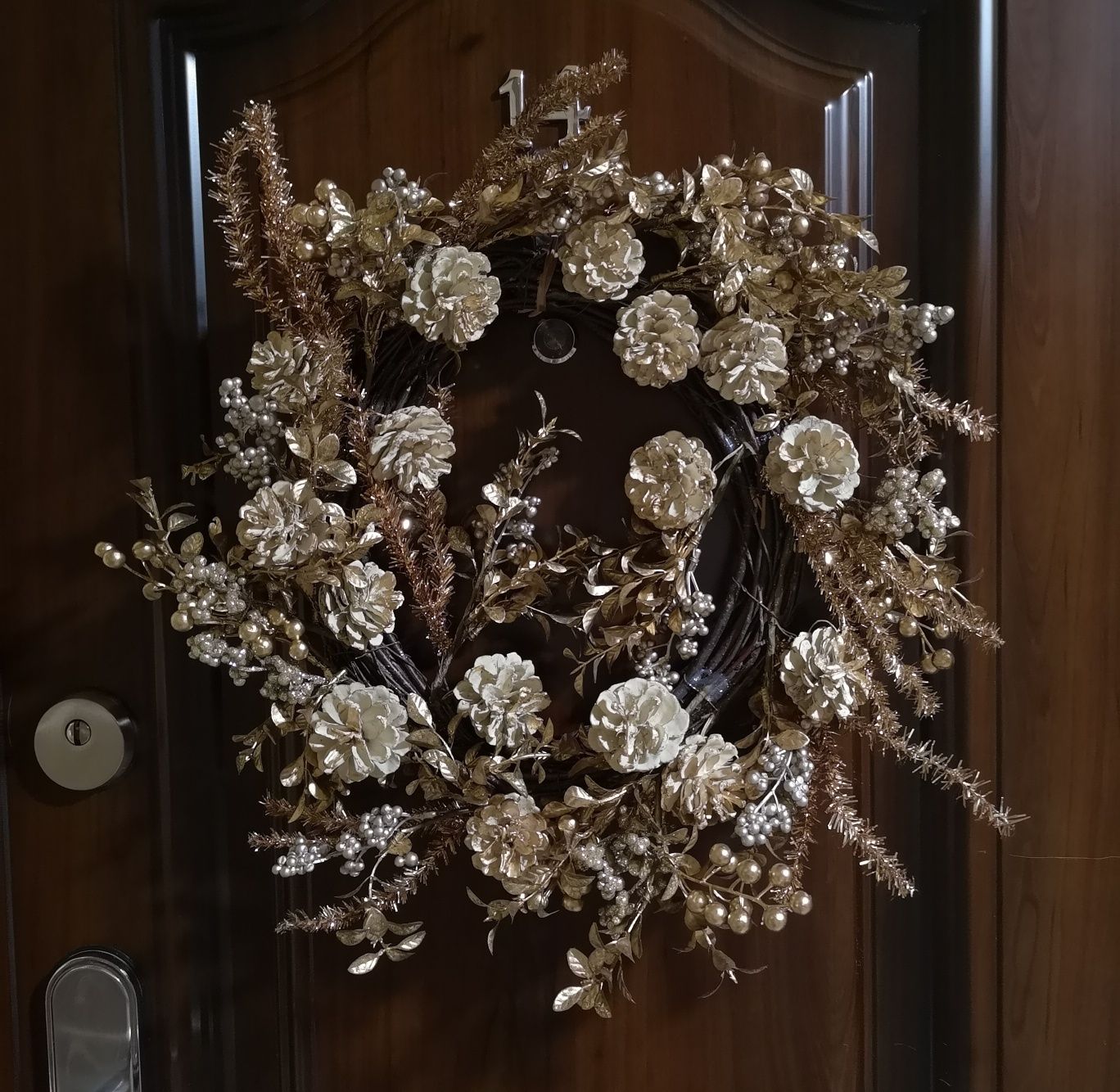 Home&you złoty wianek na drzwi Boże Narodzenie